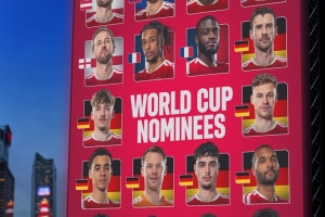拜仁有18名球员参加本届世界杯，打破阿森纳在2006年的17人纪录